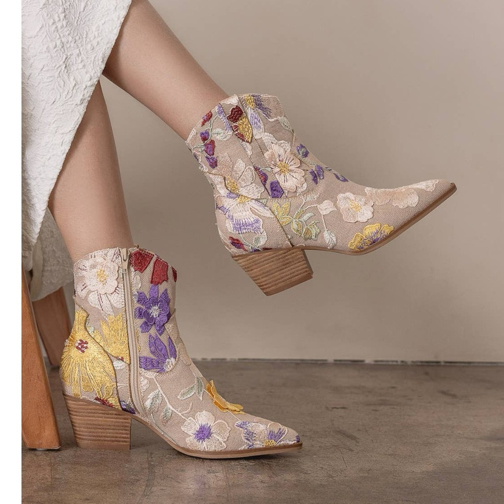 Wanda Embroidered Booties - Picture 2 of 3
